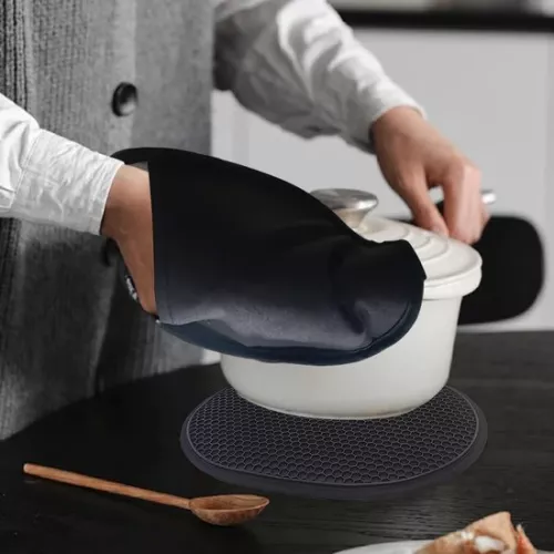 merkloos Heat Resistant Silicone Pot Holders - 2 Pieces - Ergonomic Design for Cooking and Baking (9509485899617)