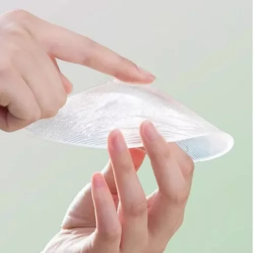 merkloos Silicone Bra - 1x Thick - C-cup - Removable adhesive pads - Push-up silicone breast enlargement pads - For swimwear and bikinis - Comfortable padding - Invisible and washable - Women (8410900115629)