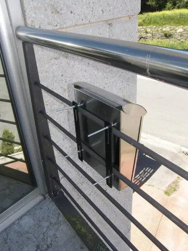 merkloos Letterbox Mounting Kit for letterboxes on fences black (6150851051035)